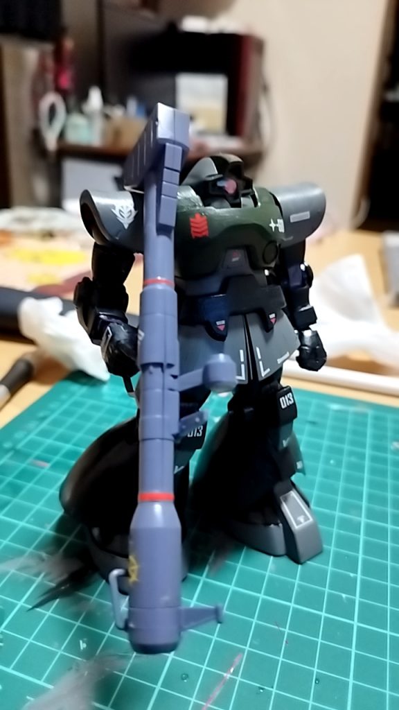 イズ専用機ドム