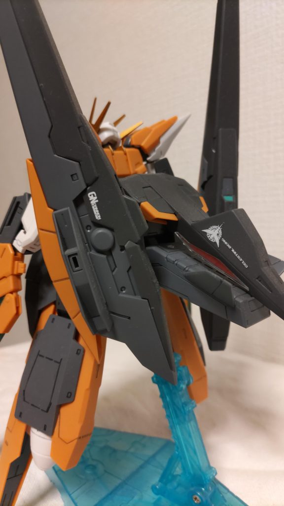 ソレスタルビーイングのマークかっこいいですよね。