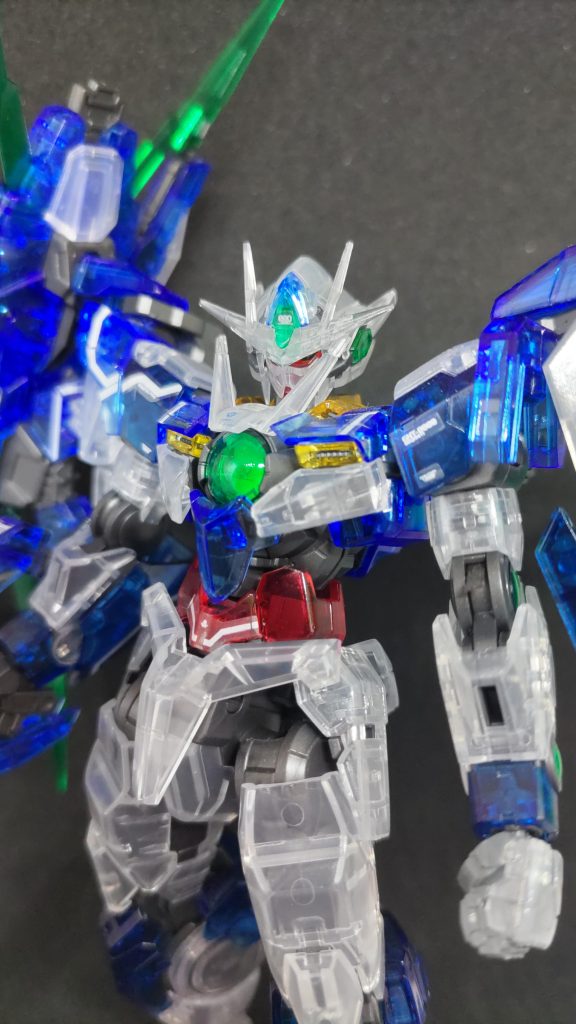 ダブルオークアンタ・フルセイバー–2枚目/制作者：sidekick