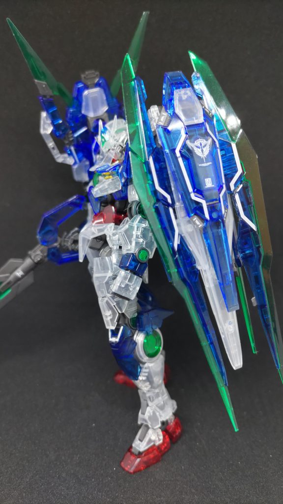 ダブルオークアンタ・フルセイバー–3枚目/制作者：sidekick