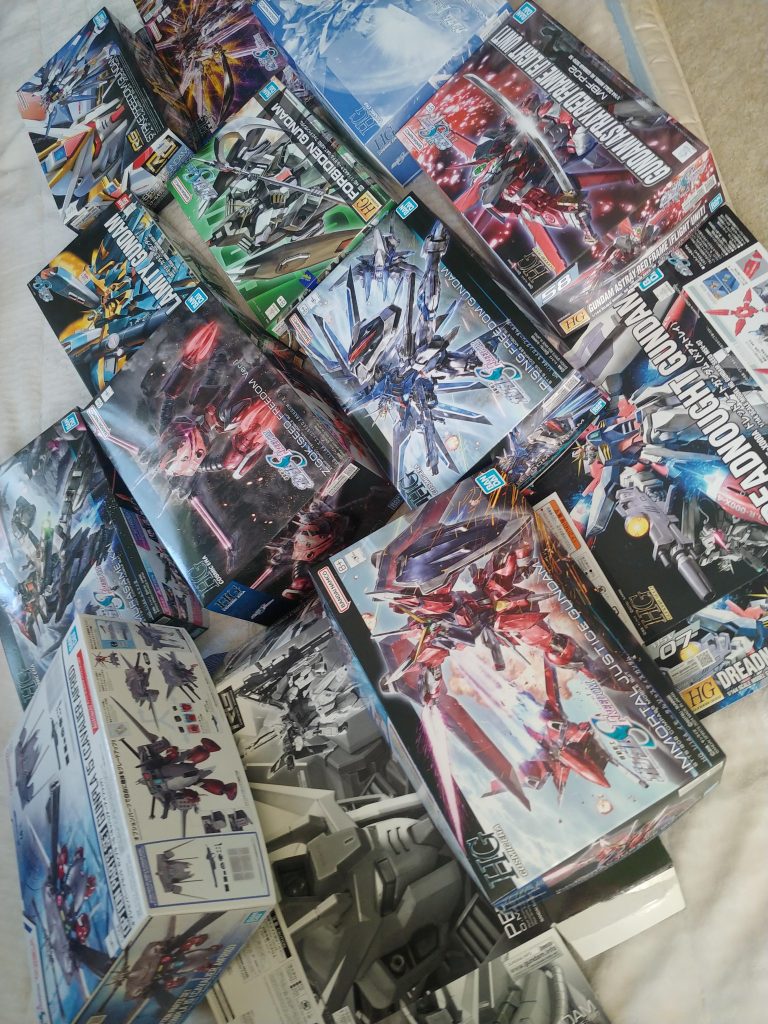 バスター、デュエル。買えなかったなぁ…これから再販キットに出会う度、買い足してしまうとは思いますが、コズミック・イラ系、まずはここまで。 長文、雑フォト失礼しました。