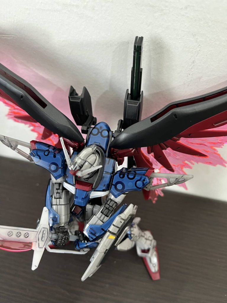 上から。ビーム砲など、裏塗りの処理が甘く合わせが悪いです。。。今後の改善点です。