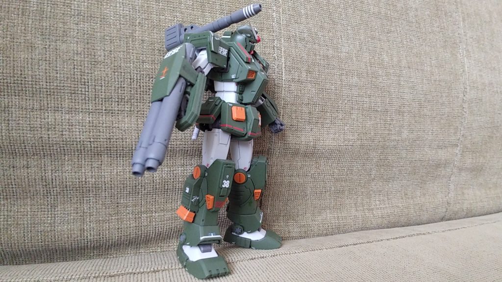 ビームガンを流用パーツにて太くしました。迫力が増して個人的に好きな感じです。