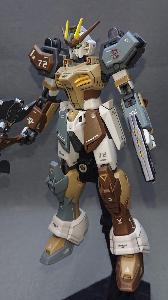 頭部    :ストライク胴体    :デスサイズ腰部    :ストライク肩     :ストライク+マント(30MM)腕部    :ストライク脚部    :シェンロンバックパック:マント(30MM)武装    :オリジナル武装(30MM)      ハンドガン(30MM)