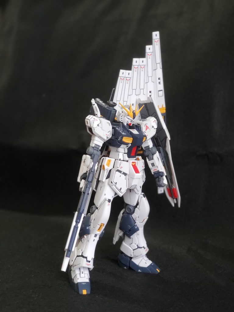 RG　νGUNDAM–2枚目/制作者：ゴマちゃん