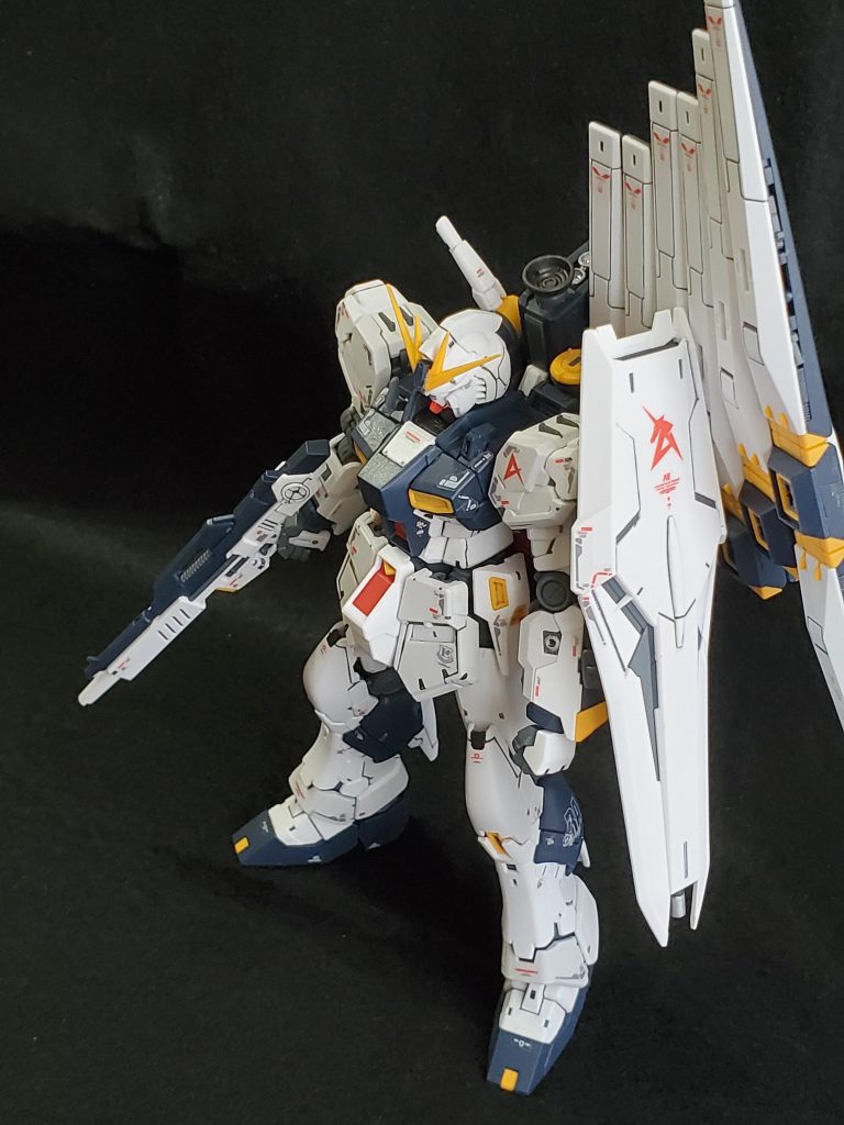 RG　νGUNDAM–4枚目/制作者：ゴマちゃん