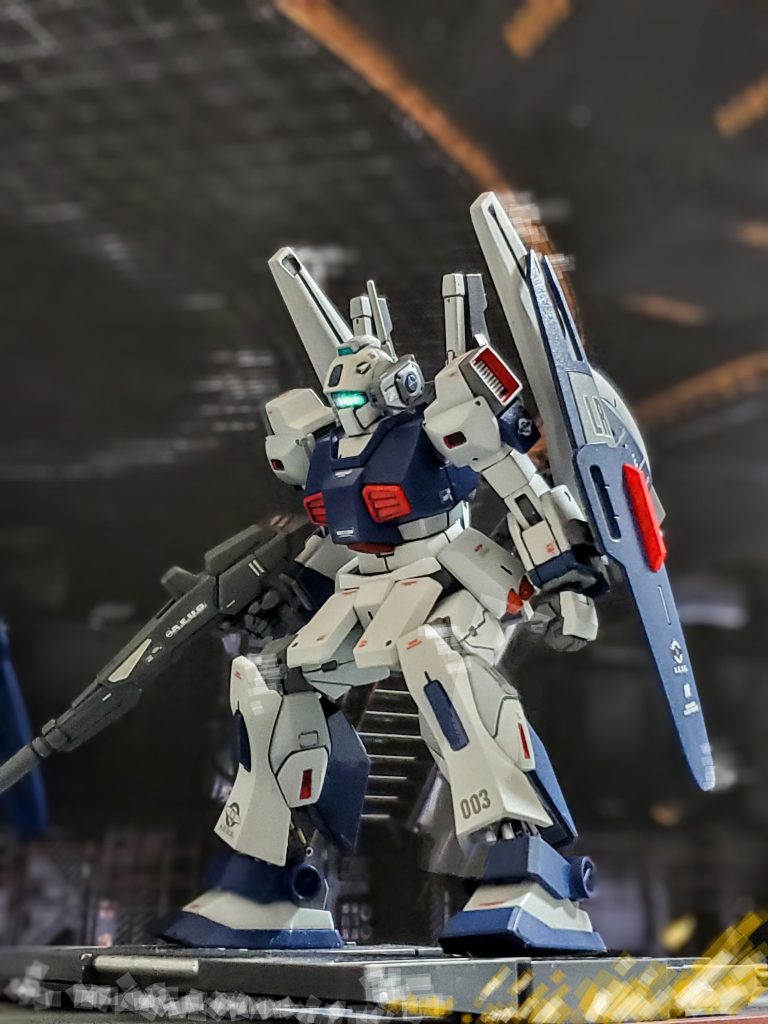 宇宙世紀0087年5月下旬、地球に降りていたクワトロ大尉ら主力メンバーがケネディ宇宙港からシャトルで宇宙へ上がるとカラバより打電📡⚡シャトル回収のため『アーガマ』『ラーディッシュ』がランデブーポイントに向かうがティターンズ部隊と遭遇し交戦中との事❗このままでは無事シャトル🚀回収が困難と判断したブレックス准将はサイド1で補給中の『ラビリンス』にランデブーポイントに急行するよう指示する👉️現地に急行した『ラビリンス』はティターンズ部隊に取り囲まれている『アーガマ』を確認👀❗緊急スクランブルがかかり、次々にハンガーデッキから発艦していくネモ部隊💨💨