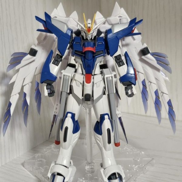 グローウィングライジングフリーダム