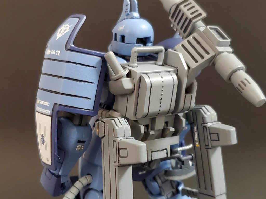 Lia view before✨背中のバックパックは完全移植❕ザクキャノンは360度モニターとの事なので、後頭部パーツを切り取り再現してます🎵しかし私の腕前では、ザクキャノン完全再現には至らないので機体設定は試作1号機とし、その後の量産されたザクキャノンとは形状が違う感を出しました~😅💦