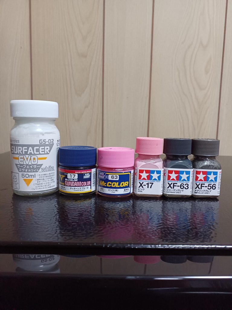 塗料です(zaku-kao5)このティターンズブルー2って塗料が優秀でしたね‼️調色がニガテなので、一つの塗料で完結するのは有難いです‼️