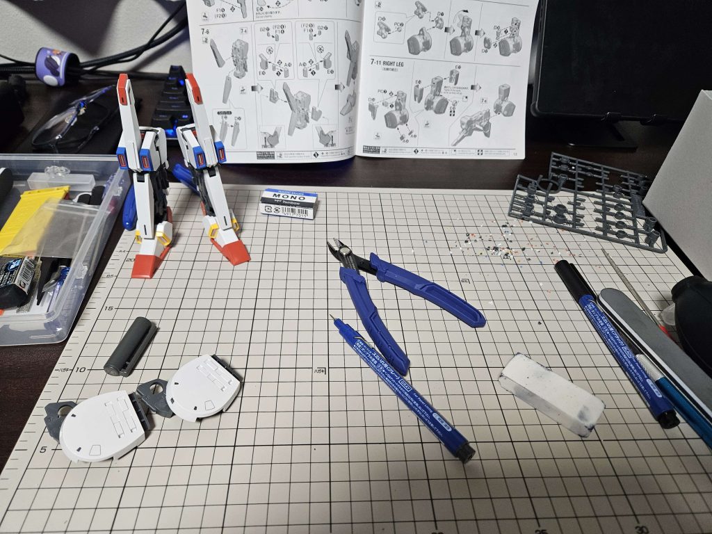 こんな感じでマーカーで墨入れしてました。