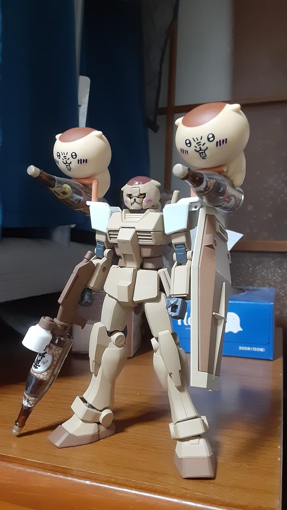 試作段階ではパイセンファンネル(ビット)のお腹を押さえるのではなく、アゴと一升瓶で支え棒を挟むという大胆仕様でしたw