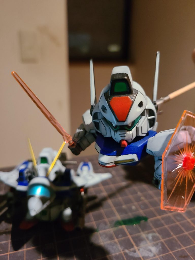 上半身だけでも戦闘力あるのがvガンダムトリッキーな攻撃を繰り出していた