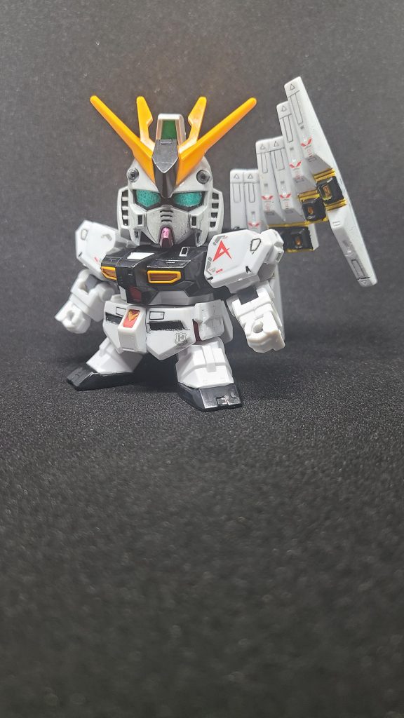 作品名：途中経過<p>電気屋に行ったらRG用νガンダムのデカールが売ってたので即購入！ 結構、荒削りだけど楽しんで制作中 角のシャープ化した方が良かったなーと思ったけどまぁええか あっ画像アップは禁止でお願いしますw</p>