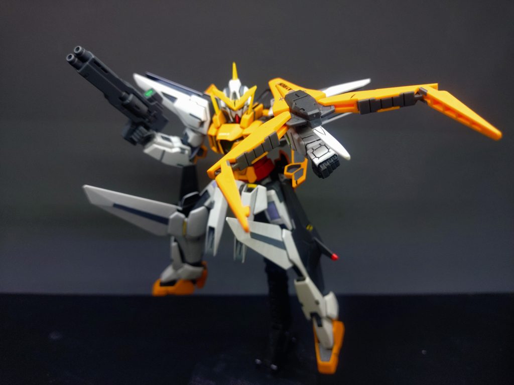 クローの展開も可能。悪名高いピックも別パーツで再現してる(笑)