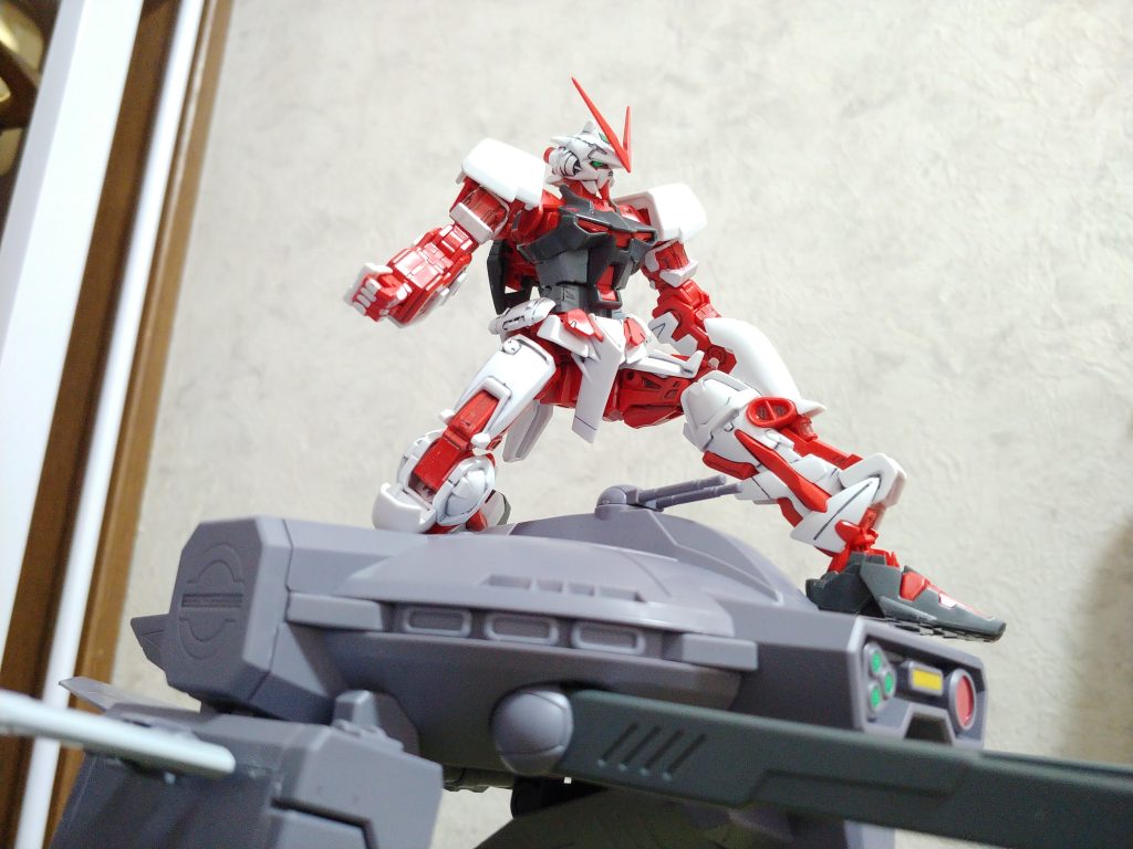 アストレイの躰の自由度も素晴らしい!ぽん載せでもバランスが取りやすい