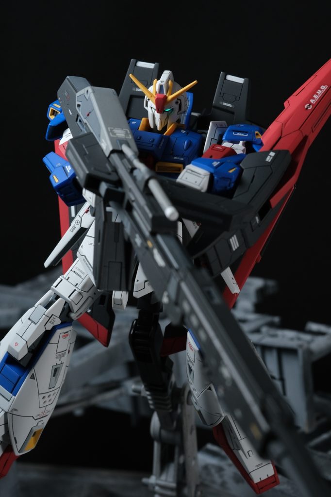 【ハイパーメガランチャー構え】持たせるの難しいです。