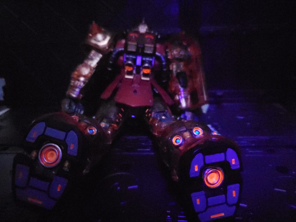 UV発光。バーニアの出力加減がうまくできたかなと思います。