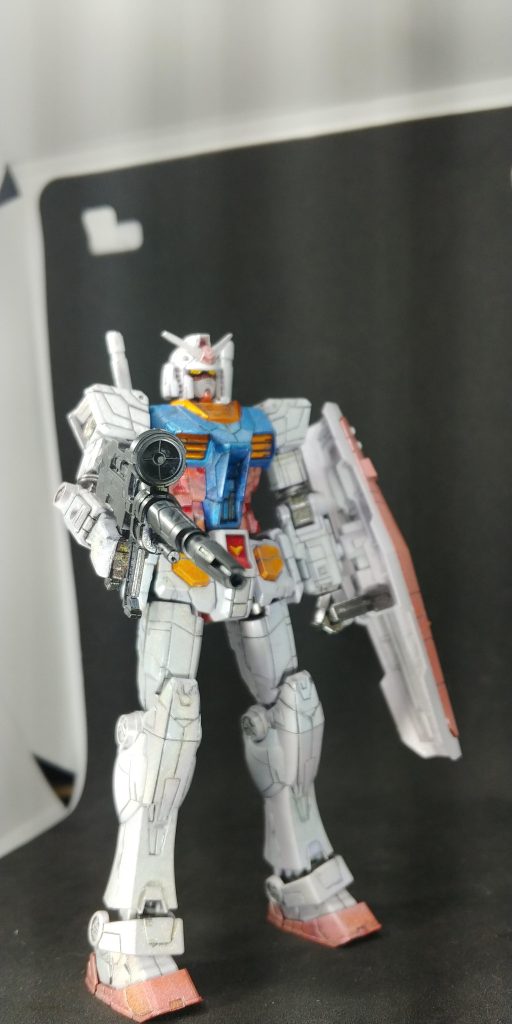 手の甲を白に塗っちゃってた