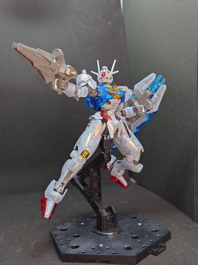 SEED撃ちっぽく構えてみるとこんな感じ。この写真だと赤と青の発色がいい感じがするね