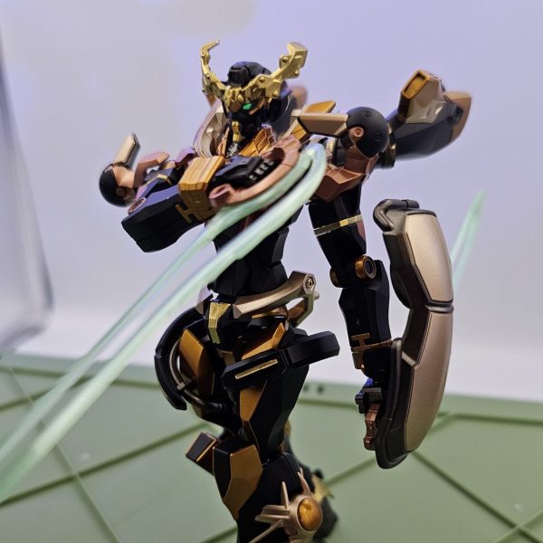 ジークアクス　ゴールド塗装