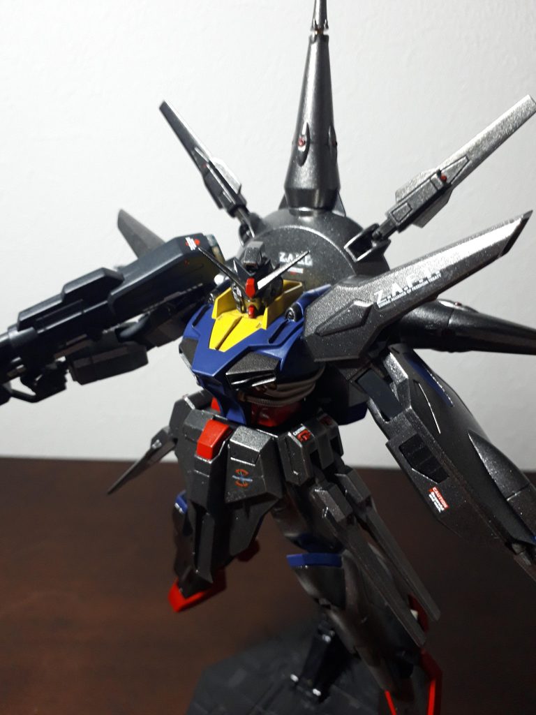 実はまだ、トップコートを吹いてません💦デカールも少し半端な仕上がりになってしまいました💦時間がある時にどちらも最終仕上げします‼️