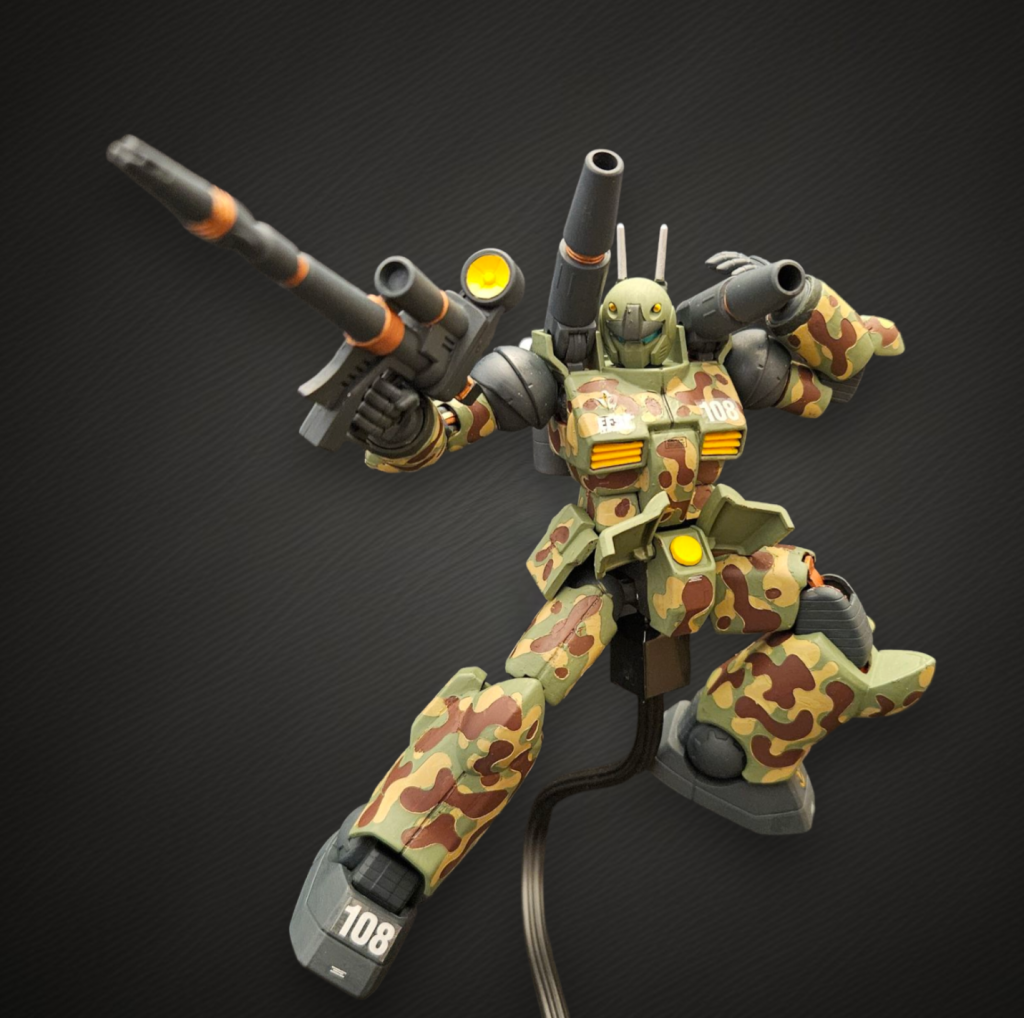 ビームライフル&低反動キャノン砲を構えて