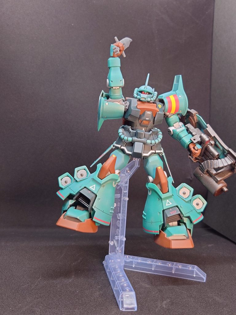 上下のサイズのアンバランスさと左右のバランスのアンバランスさが特徴的なキットだよね