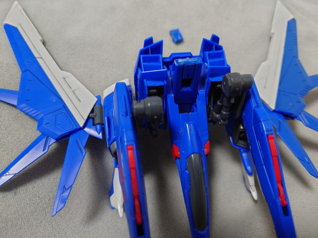 ぽっくり折れてました。