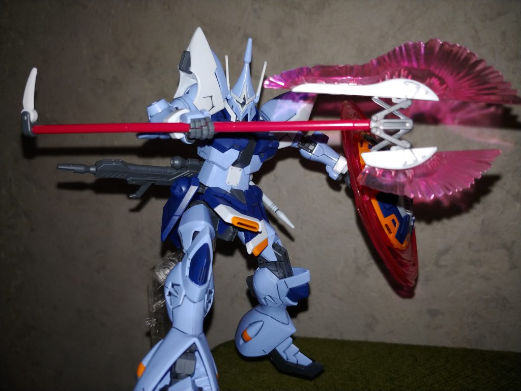 前大戦でグフイグナイテッドのジュール機が装備してたマサカリ。機体を黒系にカラーリングしてマント付ければ死神的で似合う気がすると、個人的見解