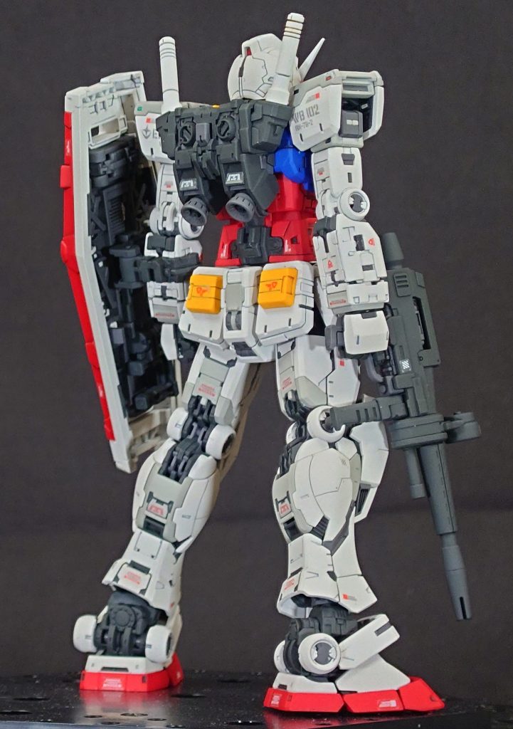 1/144とは思えない背面の密度感、圧倒されます。