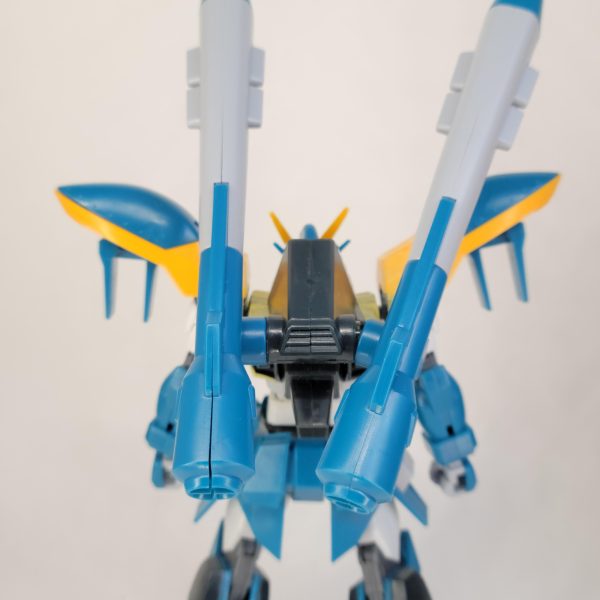現在作成中なカラミティガンダムです。以前までに作成してきたGATシリーズと並べても違和感がないような物を目指しています。・肘、膝、腹部、股関節等のパーツはライジングフリーダムに変更・シュラークは根本をボールジョイント化可動域の問題は一先ず解決しました。（4枚目）