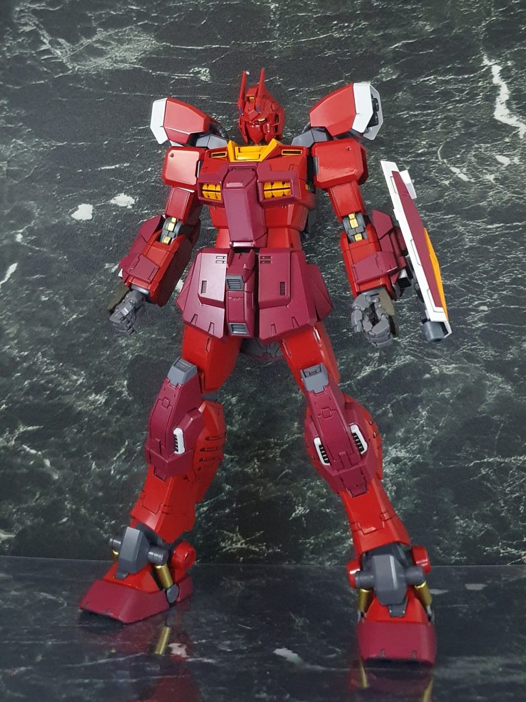 《改造点》【頭部】MG ガンダムストームブリンガーの頭部を改造。意図せずガタイが良くなってしまったので、作り直すかも…【肩、足】MG アメイジングレッドウォーリアの物を加工して流用【その他】MG ストームブリンガーの余剰パーツを駆使して作ったジムドミナンスにストームブリンガーの部品を装着。
