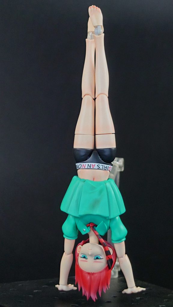 おへそかわいいおへそはほぼ見えませんがモデルカステンの粘膜クリアーで彩っています