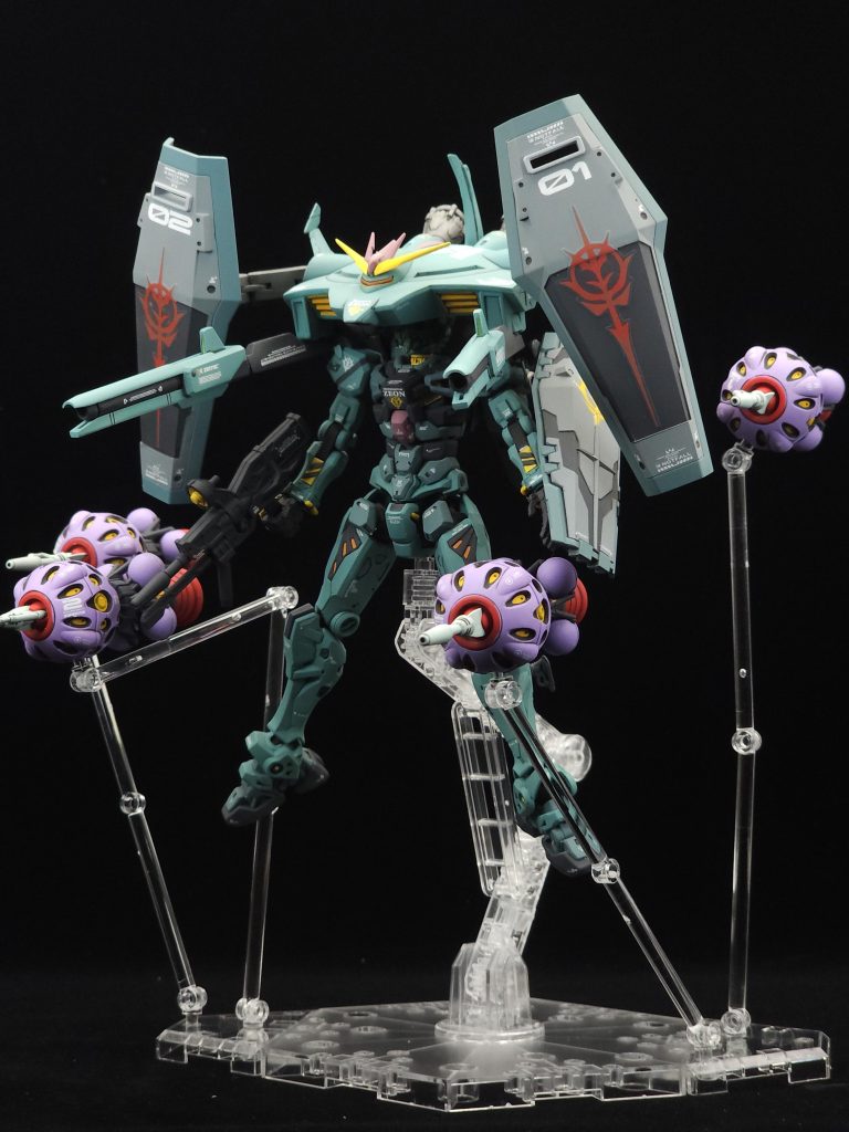 ビット起動時はバックパックをかぶり高速強襲形態にその外貌から「とんがり帽子」の異名を持つガンダム!の妄想