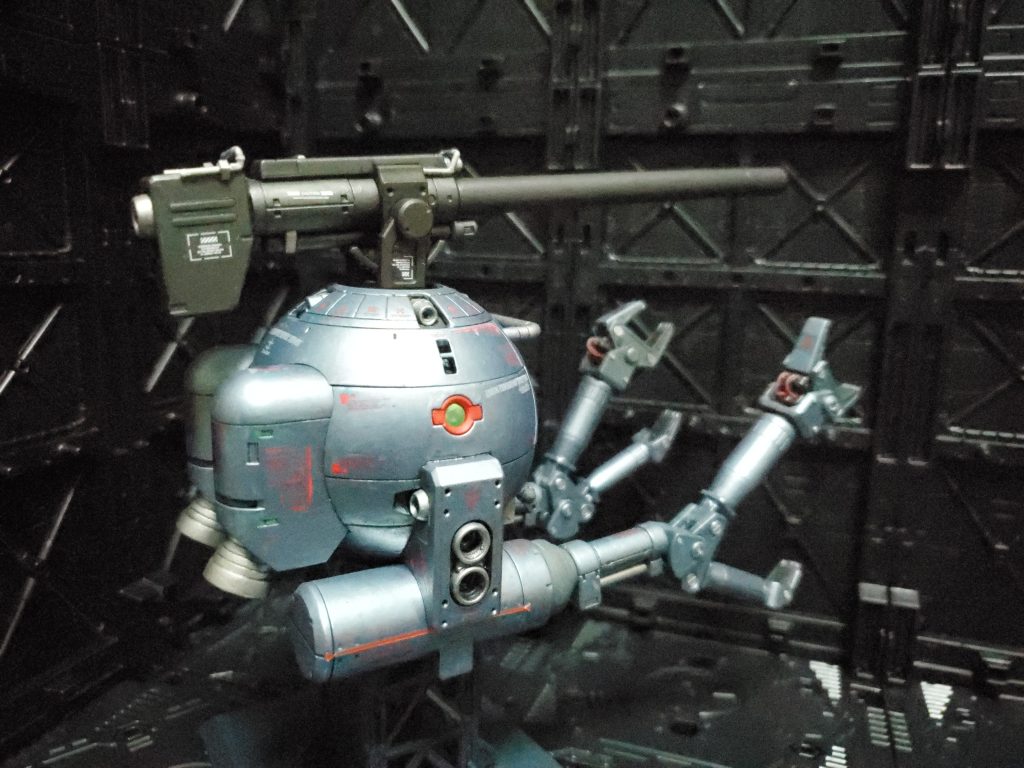 付属のデカールは色味の問題で見づらかったのと、貼るのが難しかったので、ストックしてたデカールを貼ってます。