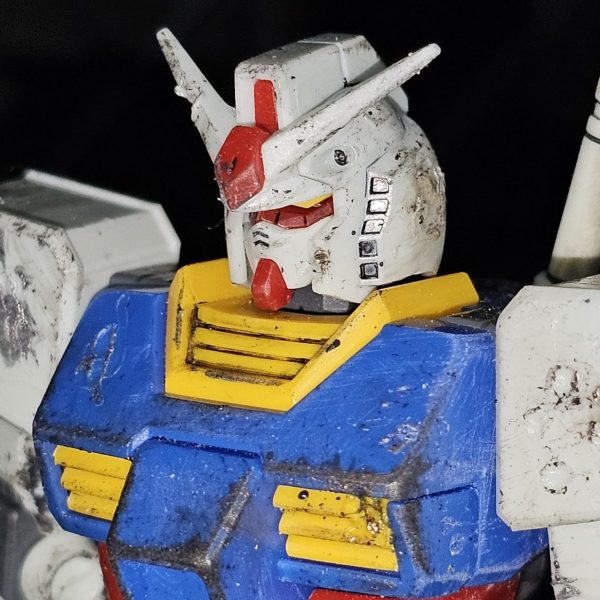 EG RX78-2 ガンダム ダメージ加工ヴェザリング塗装 ザクを添えて