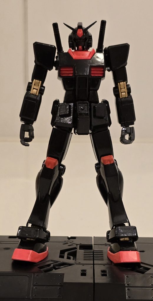 ちなみにコチラはHG、少し現物に色を近づけましたが、やはり、差し色が欲しくてオリジナルに。