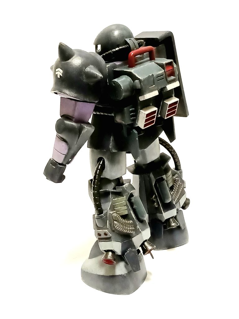 旧キットは、制作中の「プラモ作ってる感」と出来上がった時の「達成感」が半端ないです😄めちゃくちゃ楽しかったです。ランバ・ラル風に言えば、「フフフ…このバリ、このパーツの合わなさこそガンプラよ!」です。やはり、「何年経っても色褪せない魅力があるんだな。」と感じました。