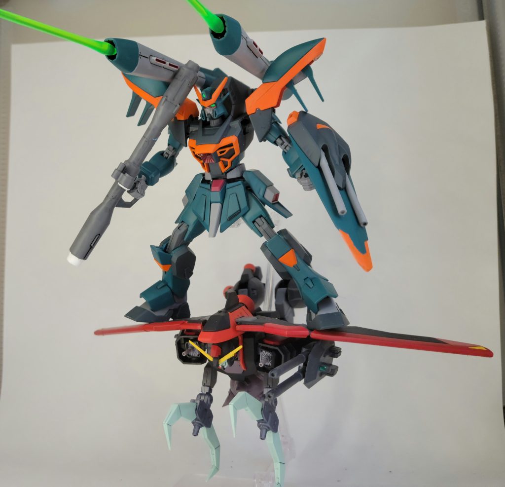 レイダーの背中に乗せられるようになります。