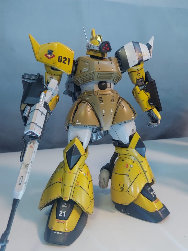 バックラーシールド、3連ミサイル、頭部は旧MGジョニゲルキャから