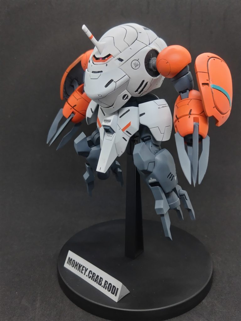 戦闘で破損したモンキーロディを、ラコウ海賊団により改修。マシンガン内蔵のクローを装備。シールドは本体の装甲を流用している。設定画を参考に作りましたが、マンロディのプラモのスケールにも合わせてそれっぽく出来たかな?と思います。