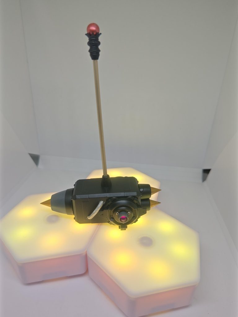 グシオンハンマーを改造。 持ち手が速攻折れたのでキャンドゥに売ってた王笏に変更。