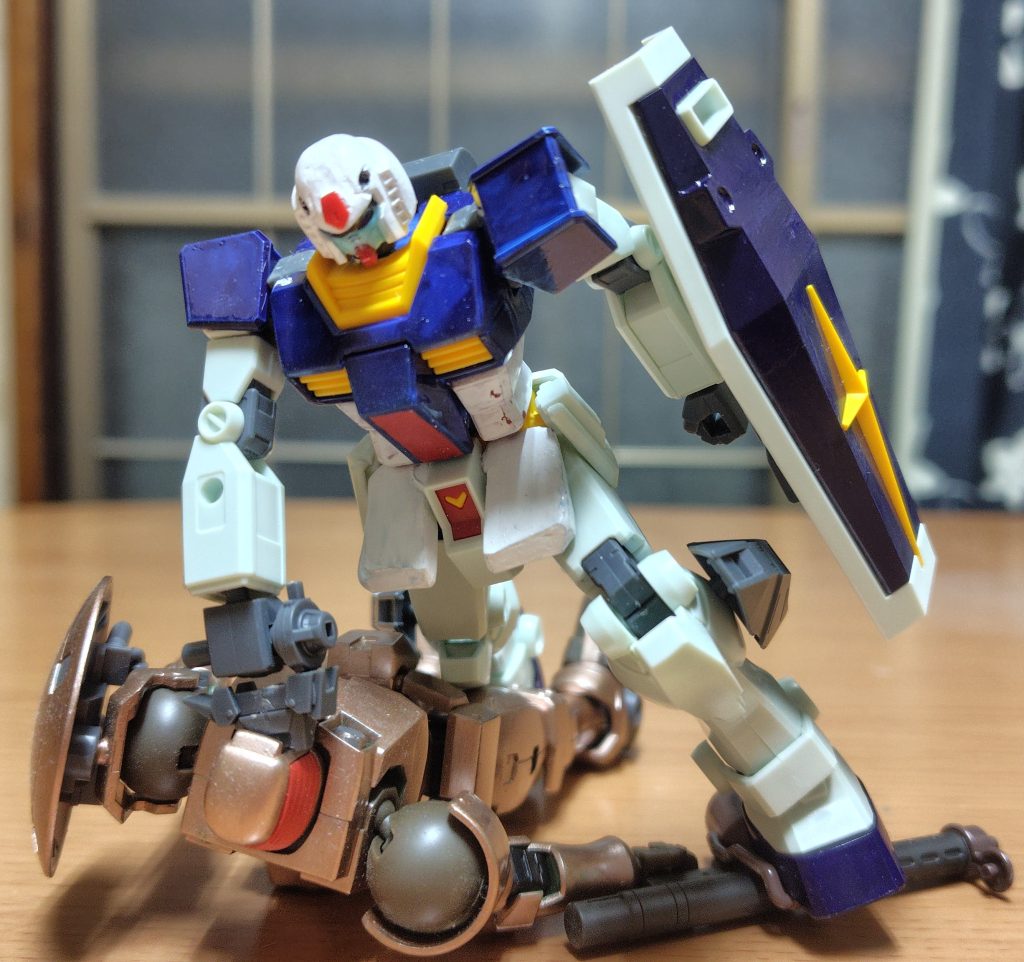 アルトのナックル拳打だけでも様になる。