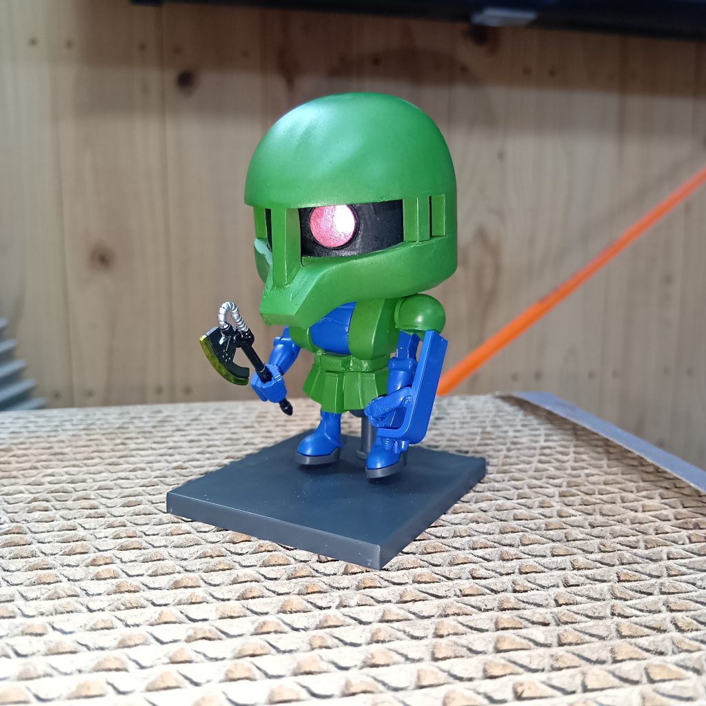 スパイクシールドのトゲトゲは左肩のトゲトゲを移植。