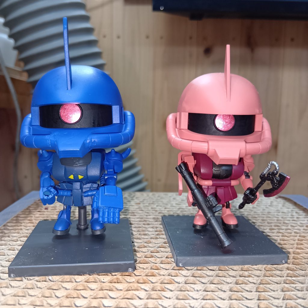 元キットのシャアザクくんと。