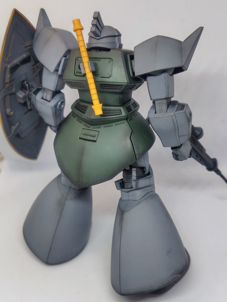 シールド裏側もファントムグレー。