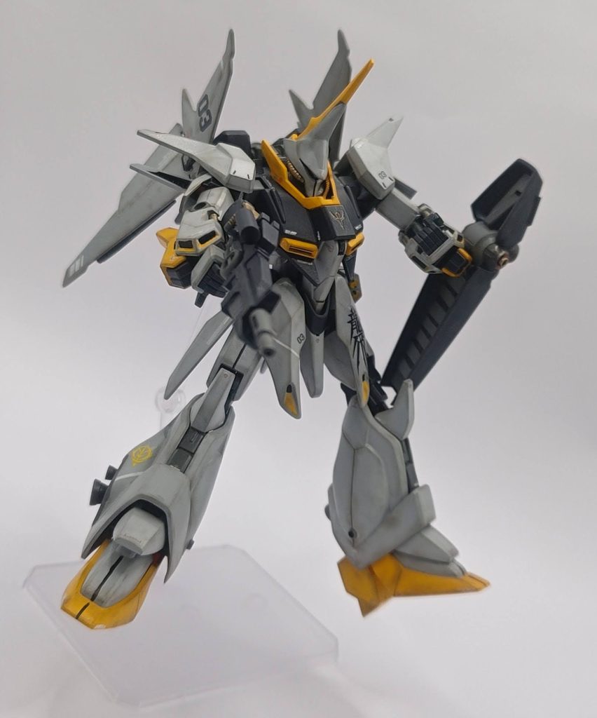 可動域もそれなりなのですが、スタイルがいいのでいろいろ遊べます。ウェザリングは今回タミヤ、ウェザリングマスターで行いました。