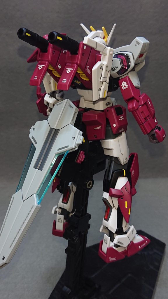 使用した塗料タミヤカラースプレー・ブラック・ブリリアントオレンジMr.カラースプレー・明灰白色(三菱系)ガンダムカラースプレー・MSシャアレッド