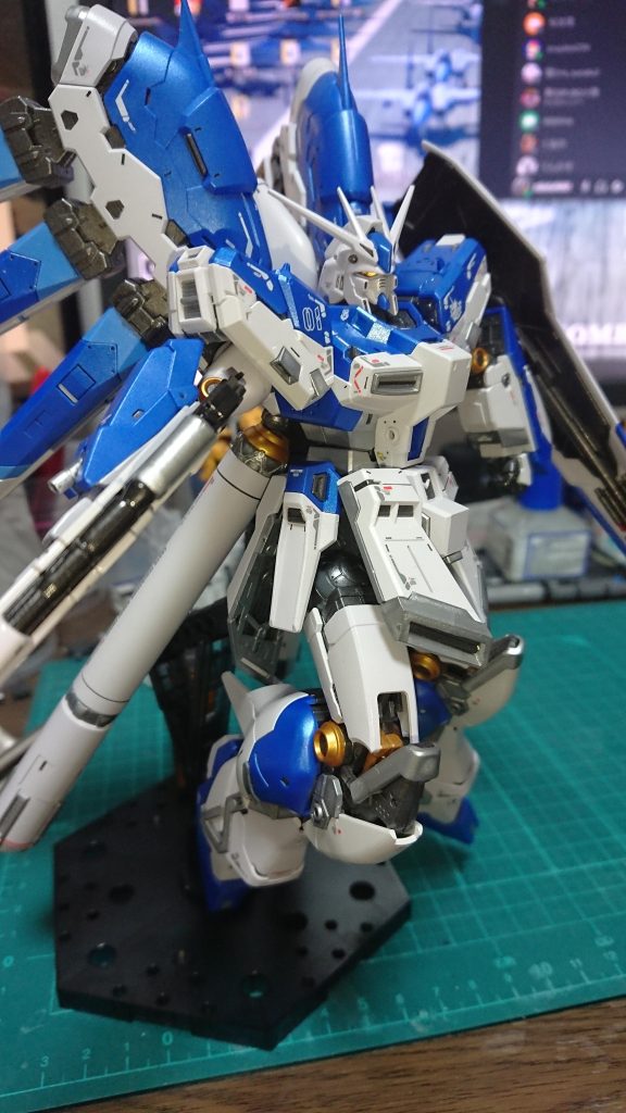 可動域も悪くなく、高バランスな良キット。しいて欠点を上げるとなるとやや自立しにくい為、スタンド推奨なところでしょうか。